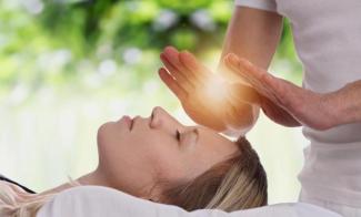 Realización de sesiones Reiki fluyendo en el momento y en el objetivo de la sesión, tratando de ser un momento especial y dinámico. Precio libre, acepto: G1, parte G1 y € y/o trueque.