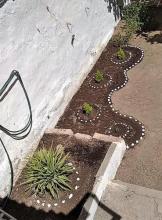 decoración en Tierra con piedra