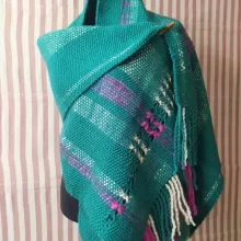 Chal de lana Merino tejido en telar de mesa